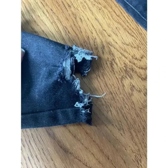 CLEARANCE! Women's KanCan Black Button Fly Distressed Jeans Size 13/30‎ Bin B - Picture 2 of 12
